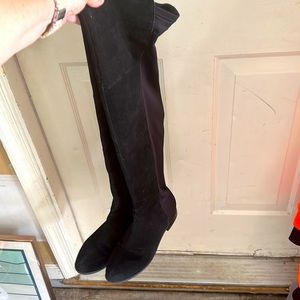 Women’s Chinese laundry, black suede knee boots 7 1/2